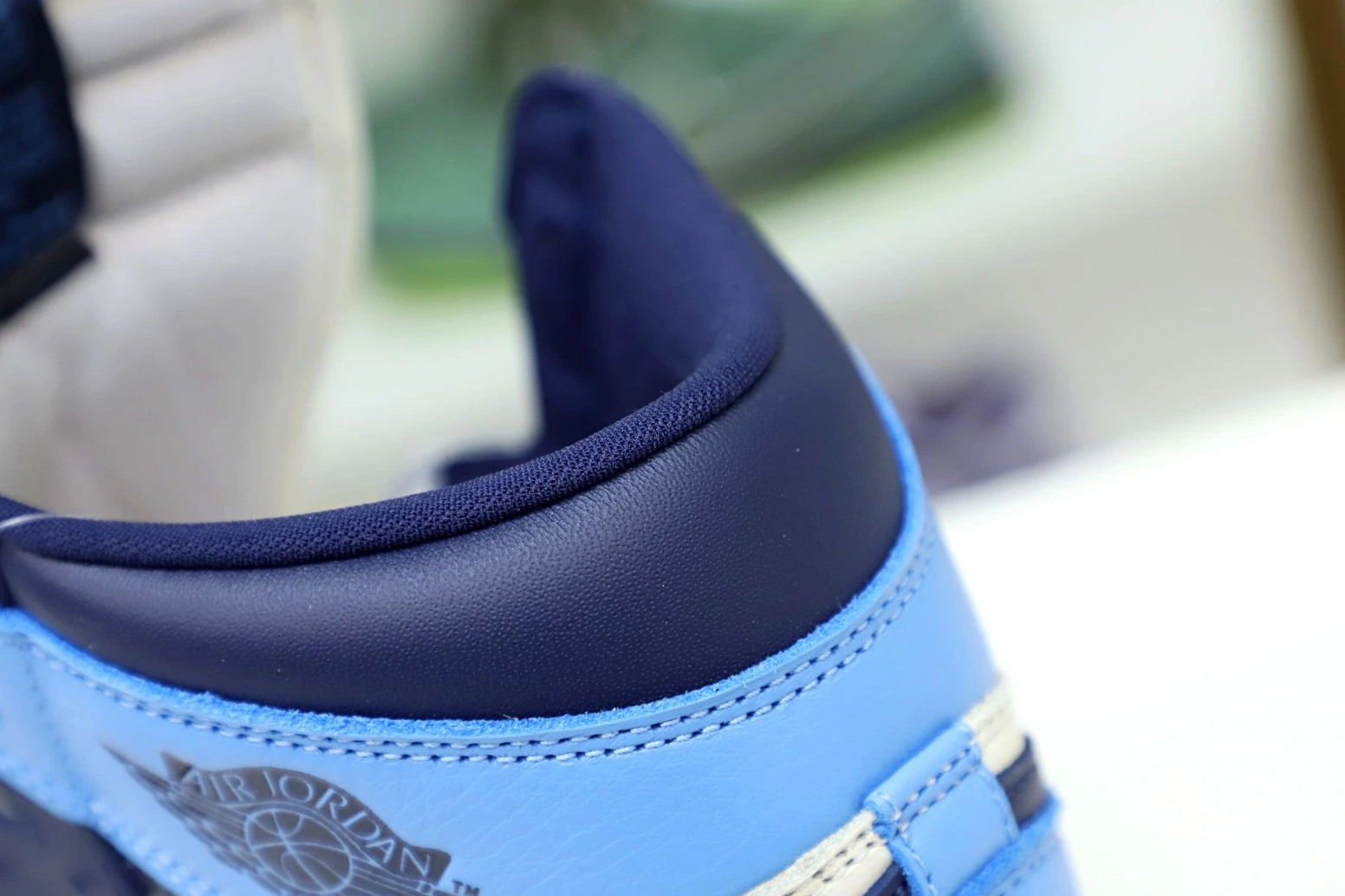 RETRO OG 'OBSIDIAN' AIR 1 HIGH JORDAN 1227